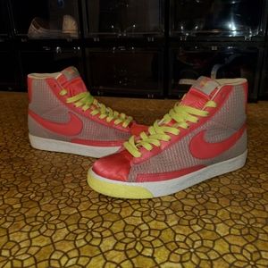 Vintage 2009 Valentine's Day Nike blazer size 8